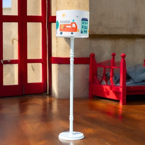lampa podłogowa w samochody do pokoju chłopca