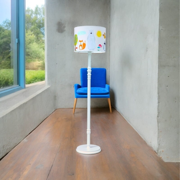 lampa podłogowa do pokoju chłopca ze zwierzętami