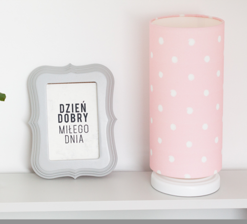 RÓŻOWA LAMPKA W KROPKI DLA DZIEWCZYNKI