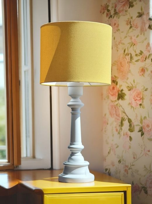 żółta lampka nocna do pokoju dziecka