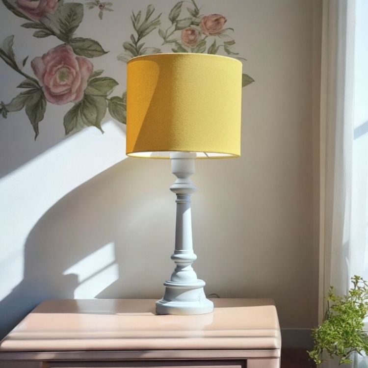 żółta lampka nocna do pokoju dziecka