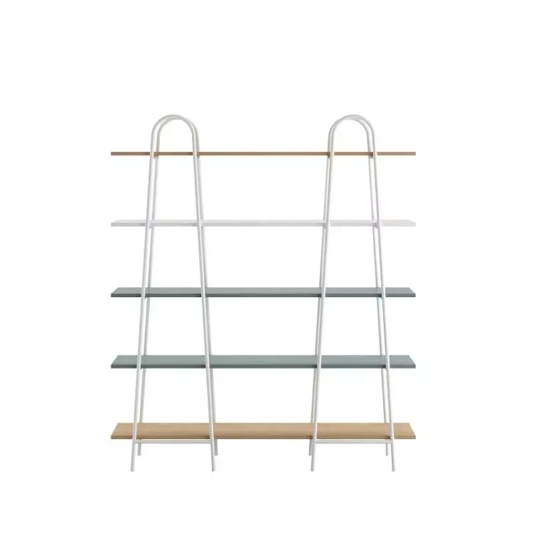 Regał minimalistyczny Match W150 Eukaliptus z pięcioma półkami, konstrukcją z metalowej rury i możliwością mocowania do ściany, idealny do pokoju dziecięcego.