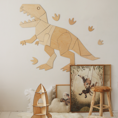 Drewniana dekoracja ścienna T-Rex w stylu origami, wykonana ze sklejki liściastej, idealna do pokoju dziecięcego, dostępna w trzech rozmiarach.