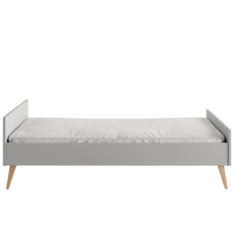 Łóżko 120x200 Pinio Swing z eleganckimi nogami z drewna bukowego