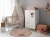 Biała wysoka komoda Babushka w stylu retro, z pięcioma szufladami i szafką z półkami. Funkcjonalna i stylowa komoda dziecięca od Wood Luck Design