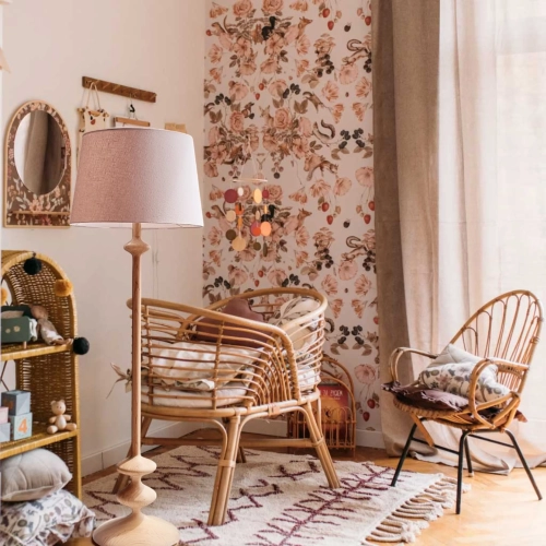 lampa podłogowa drewniana do pokoju w stylu boho dla dziecka