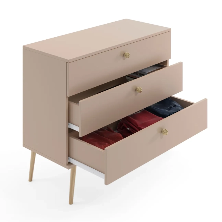 komoda Beige Harmony, komoda w stylu boho, komoda skandynawska z drewnianymi nóżkami, komoda z cichym domykiem, stylowa komoda w odcieniu cappuccino