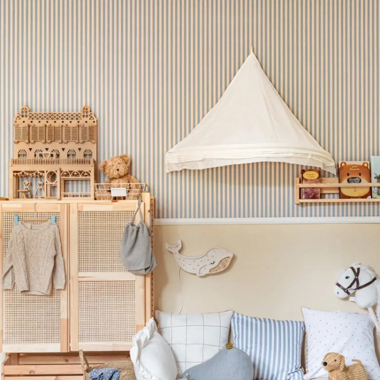 Tapeta Vintage w paski beżowo-błękitne – Simple Vintage Stripes Beige Blue, ekologiczna, 280x50 cm, subtelny wzór idealny do sypialni i pokoju chłopca