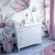 komoda trzydrzwiowa Bianka, styl hampton, kolor złamanej bieli, ręcznie wykonane nóżki, porcelanowe gałki, mebel do pokoju dziecka i niemowlęcia