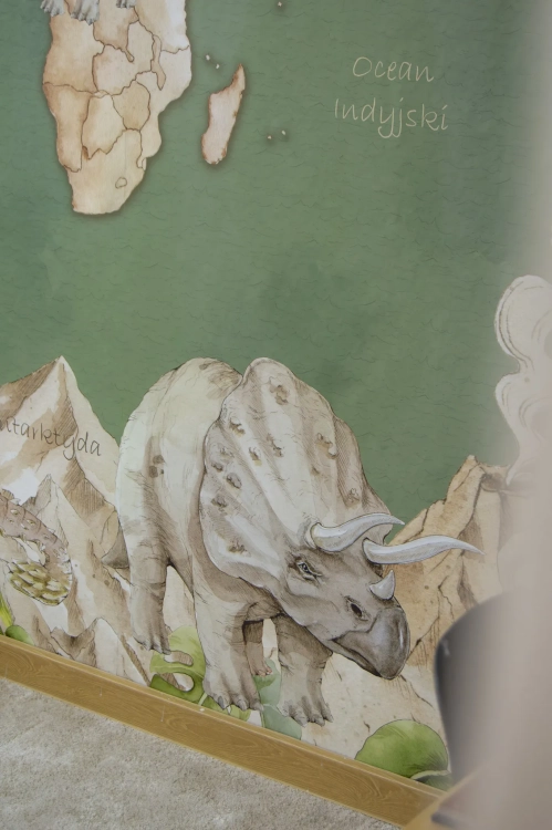 tapeta mapa świata dinozaury zielona, mural edukacyjny z dinozaurami, tapeta geograficzna dla dzieci, tapeta prehistoryczna do pokoju dziecka, tapeta dinozaury urban jungle
