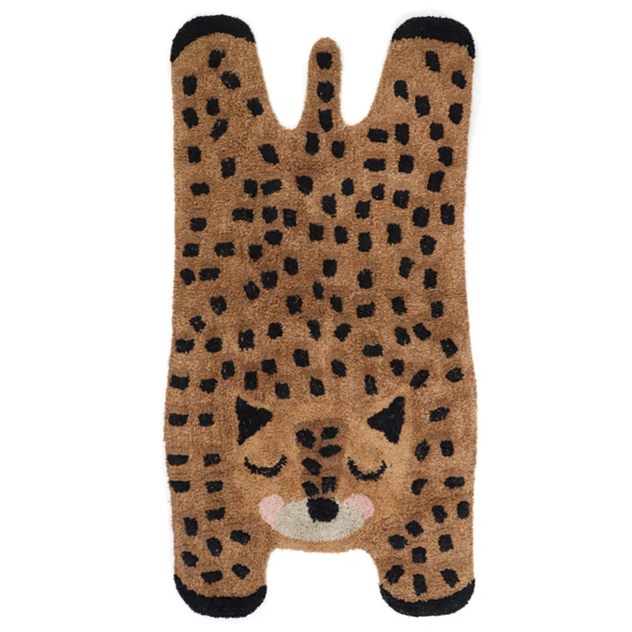 dywan dziecięcy Little Cheetah Gepard 65x125 cm, bawełniany, ręcznie tuftowany, w kolorze karmelowym z czarnymi i beżowymi akcentami, z antypoślizgowym spodem