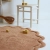 dywan dziecięcy okrągły karmelowy bawełniany 110 cm styl boho naturalny do pokoju dziewczynki lub chłopca
