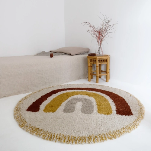 dywan dziecięcy okrągły beżowy z tęczą, styl boho, średnica 120 cm, miękki pluszowy dywan do pokoju dziewczynki