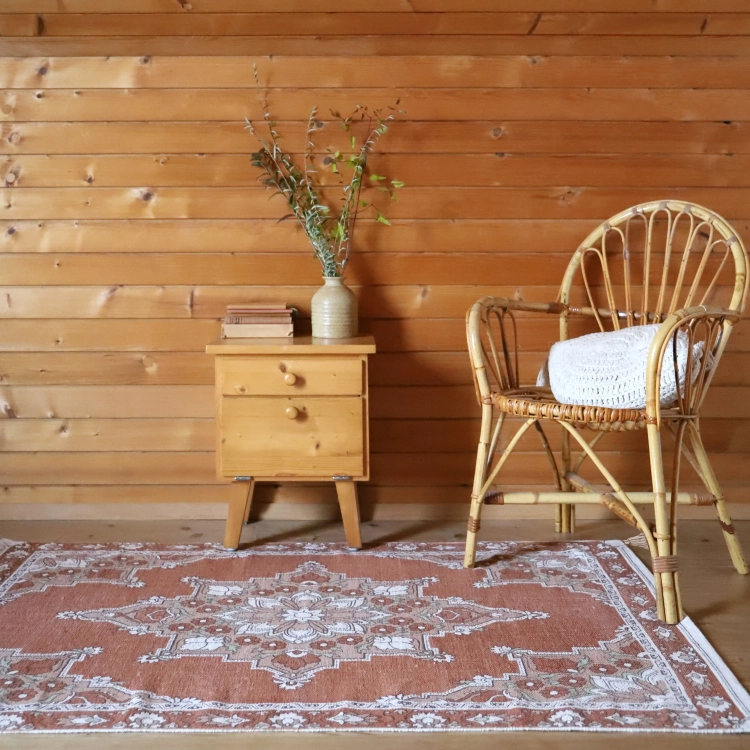 dywan dziecięcy boho prostokątny LALITHA bawełniany 100x150 cm z pomponami w kolorach siena nude i ecru