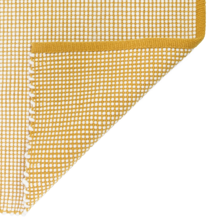 duży dywan retro mango 140x200 cm w drobną żółtą kratkę z ecru wełną