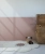 okrągły dywan dziecięcy w kształcie kwiatka 90 cm z naturalnej wełny w kolorze ecru i orzecha