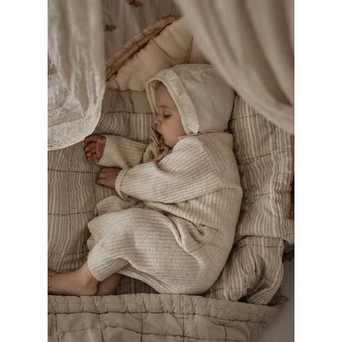 annasable_mood12_800px_784e2154-da2d-4ec1-9414-90fb91d681af.webp