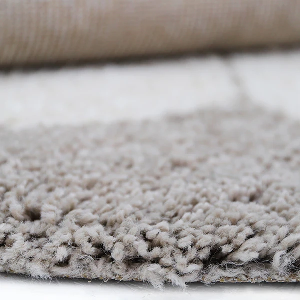 dywan dziecięcy okrągły taupe z motywem stokrotki, styl boho, średnica 120 cm, miękki pluszowy dywan do pokoju dziewczynki lub chłopca