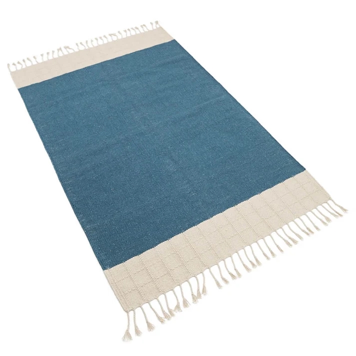 dywan prostokątny kobaltowy niebieski i ecru bawełniano-poliestrowy 100x150 cm do pokoju dziecka w stylu nowoczesnym