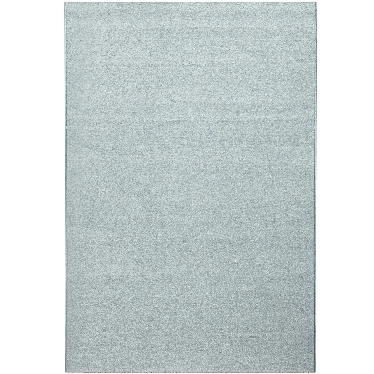 dywan dziecięcy Bella Sky 120x170 cm w kolorze pastelowego błękitu, gładki, miękki i trwały, idealny do pokoju chłopca lub dziewczynki