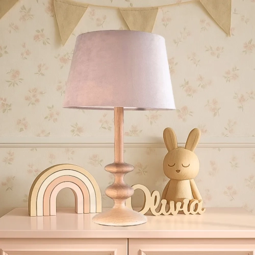 lampka nocna jasnoróżowa na drewnianej nodze dla dziewczynki