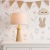 lampka nocna do pokoju nastolatki – lampa z litego jesionu i pastelowym różowym kloszem