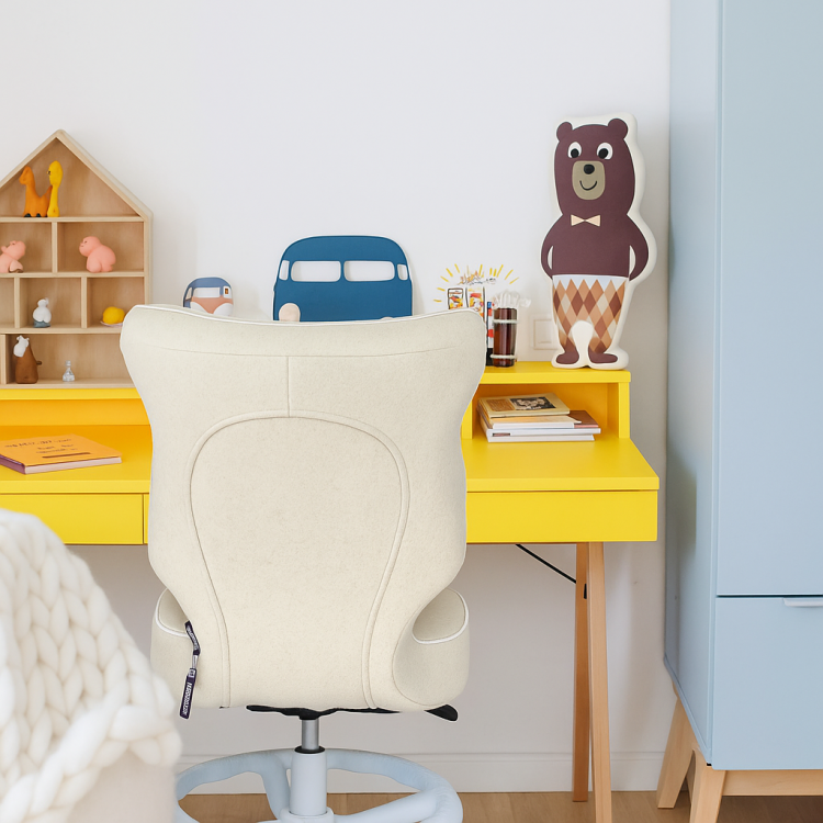 ergonomiczne krzesło Soft Beige Petit, aksamitne siedzisko jasny beż