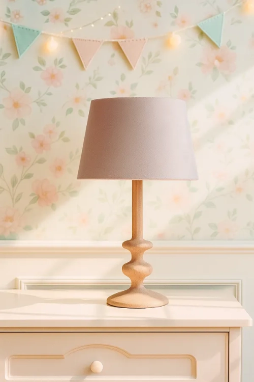 jaka lampka nocna do pokoju dziewczynki w stylu vintage?