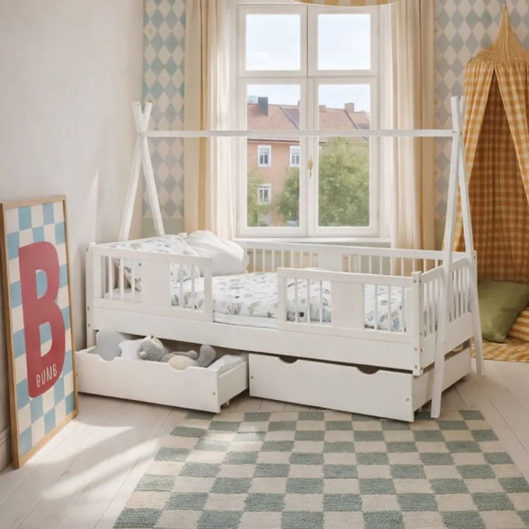 białe drewniane łóżko tipi do pokoju dziewczynki w stylu boho