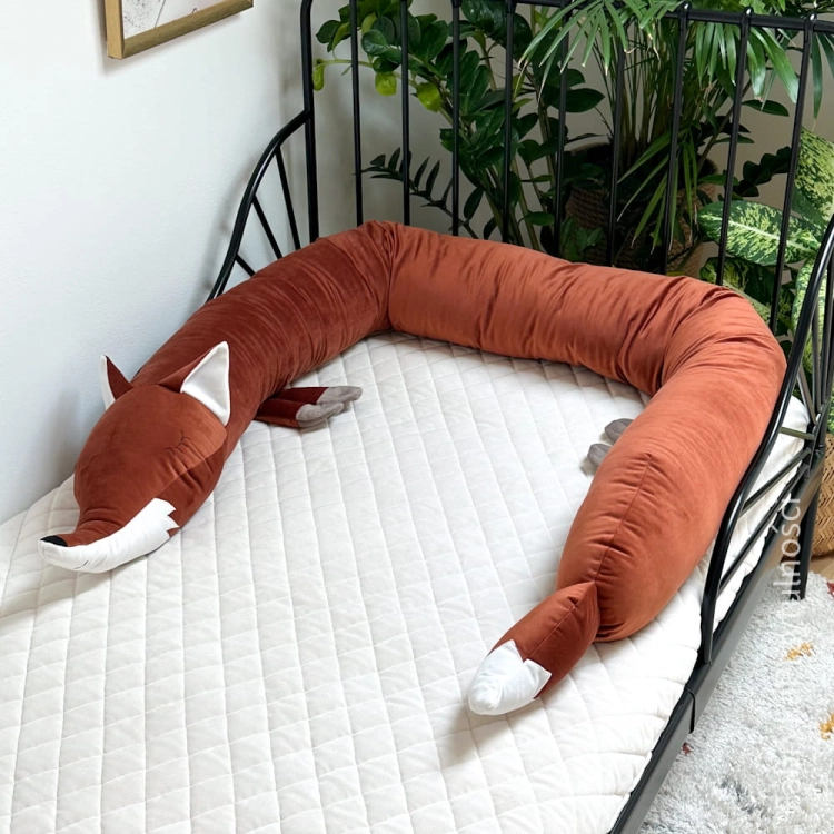ochraniacz-do-lozeczka-dla-dziecka-poduszka-walek-senlove-cuddlerest-fabryka-przytulnosci-001.webp
