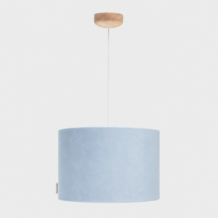 lampa sufitowa wisząca w kolorze jasnego błękitu