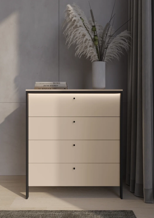 Komoda ENNA EN-03 101 cm z 4 szufladami i LED – aranżacja wnętrza 1 – Lenart