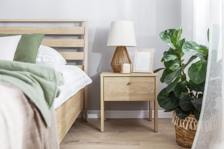 Stolik nocny COZY CZ-05 z szufladą – dąb olejowany Lenart w aranżacji sypialni – zdjęcie 1