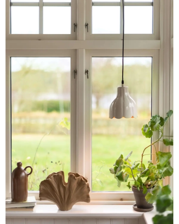 lampa-retro-tulippa-bezowa.webp