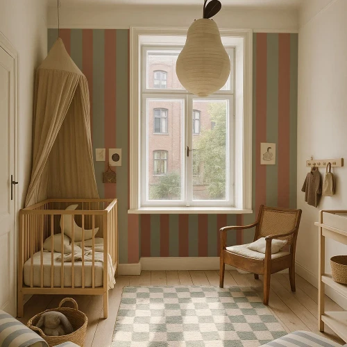 Jasny pokój z tapetą Dekornik Stripes Green Brown i drewnianymi dodatkami