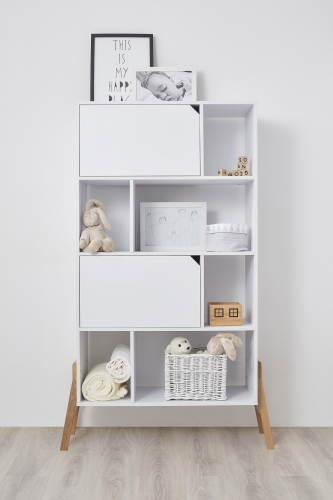 Lotta_bookcase_deco