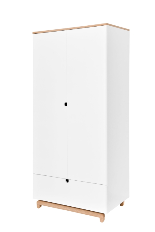 Nomi_wardrobe_02
