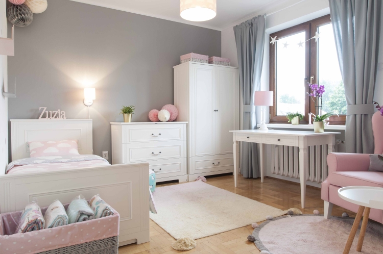 przewijak Ines Elegant White dopasowany do komody, biały przewijak niemowlęcy z ogranicznikami, przewijak Bellamy montowany na komodzie