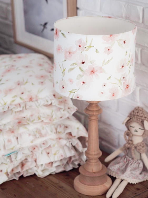 lampa w kwiaty dla dziewczynki