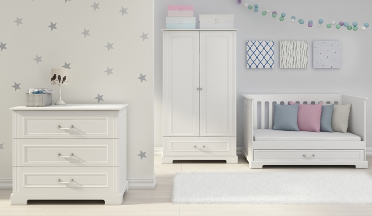 Szafa dwudrzwiowa wysoka Ines Elegant White Tall w stylu angielskim z porcelanowymi uchwytami.
