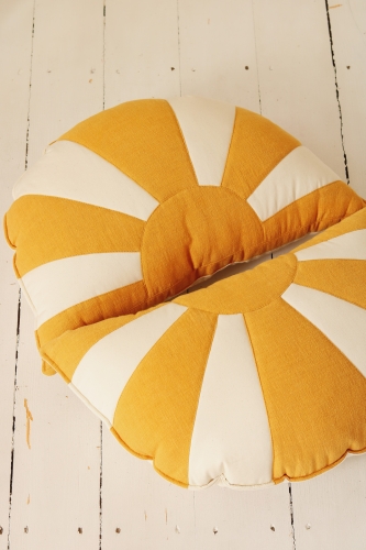 Dinner_in_Sausalito-cushion-sun-deco-boho-moimili-design (3)