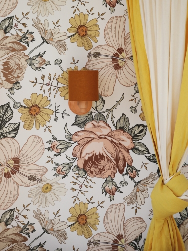 Kinkiet lniany musztardowy z naturalnego lnu i drewna bukowego, idealny do dziecięcej sypialni, korytarza lub salonu w stylu boho lub retro.
