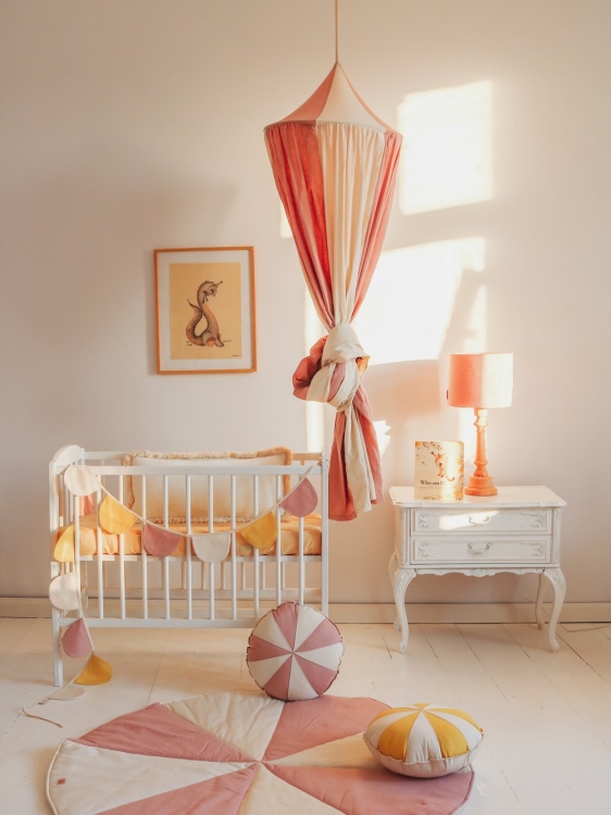 CanopyPowderpinkcircus_1_f5329338-d721-408e-b2c5-9904e1849d6b_2000x2000