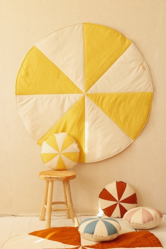 Patchworkcircushoneycandymat_1