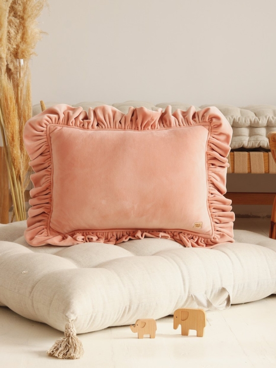 poduszka-soft-welwet-z-falbanka-morelowa-moi-mili-802552