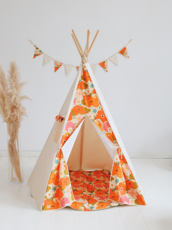 Teepee Picnic with the flowers (4)