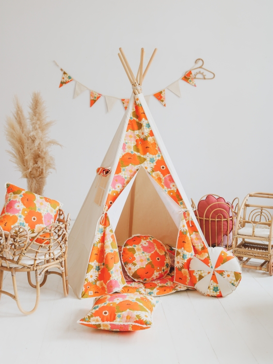 Teepee Picnic with the flowers (5)