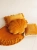 poduszka-muszla-soft-welwet-musztardowa-moi-mili-730802_1512x.webp