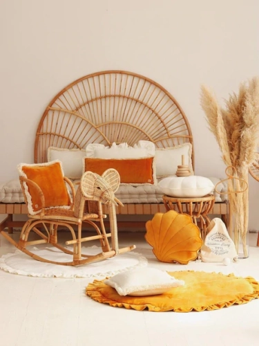 poduszka-muszla-soft-welwet-musztardowa-moi-mili-866013_460x.webp