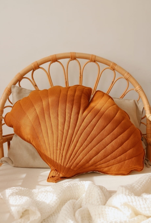 carmel-linen-ginkgo-leaf-pillow-decorativeidea-designroom-moimili (1 (2).jpg